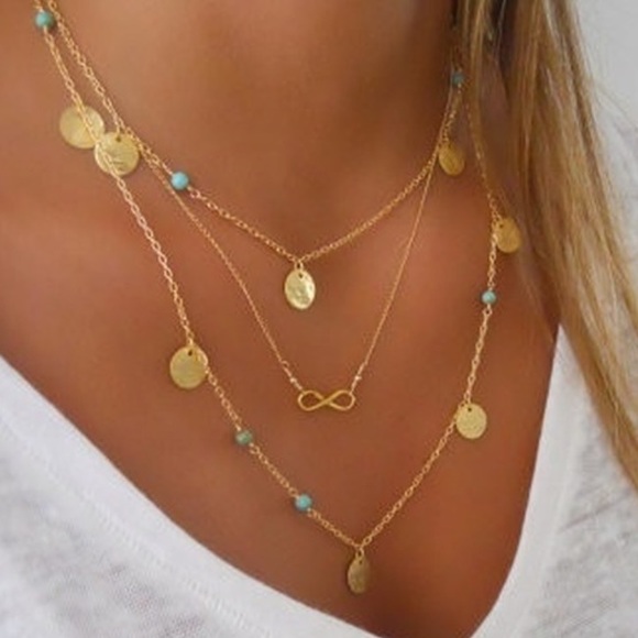 Jewelry - 🌞 Pretty 3 layer gold tone necklace 🌞